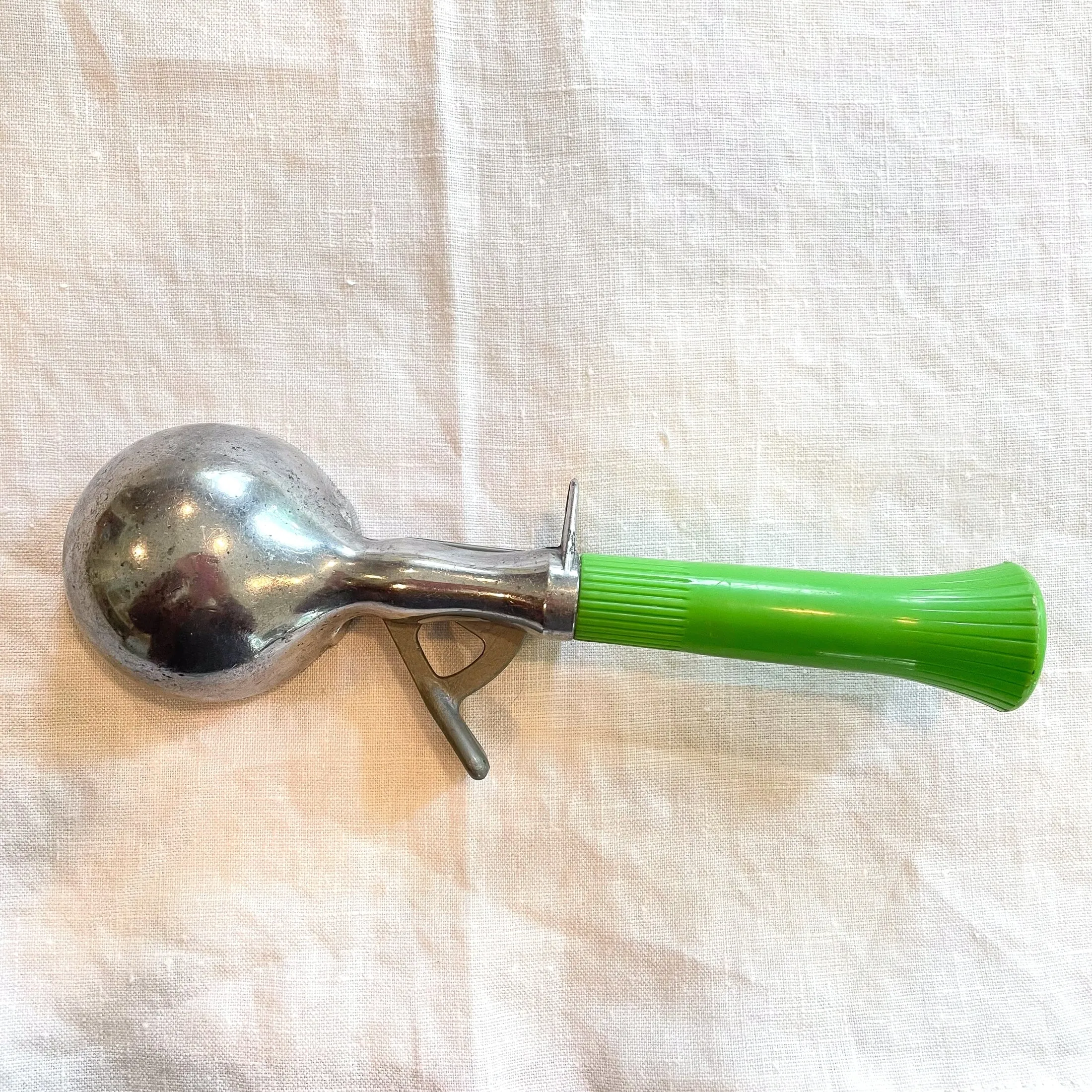 SOLD Vintage Ice Scream Scoop, Green Handle Bonny Prod NY